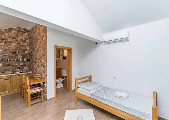 House Paklenica Stone Ll Seline